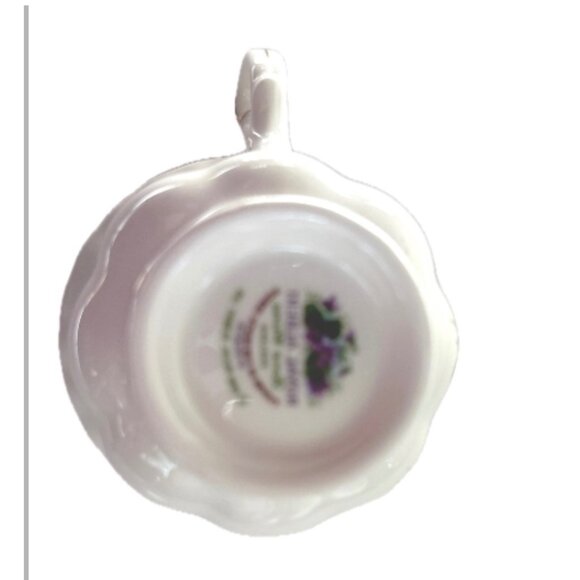 Royal Albert "February" Violet Teacup & Saucer Set - Picture 7 of 8